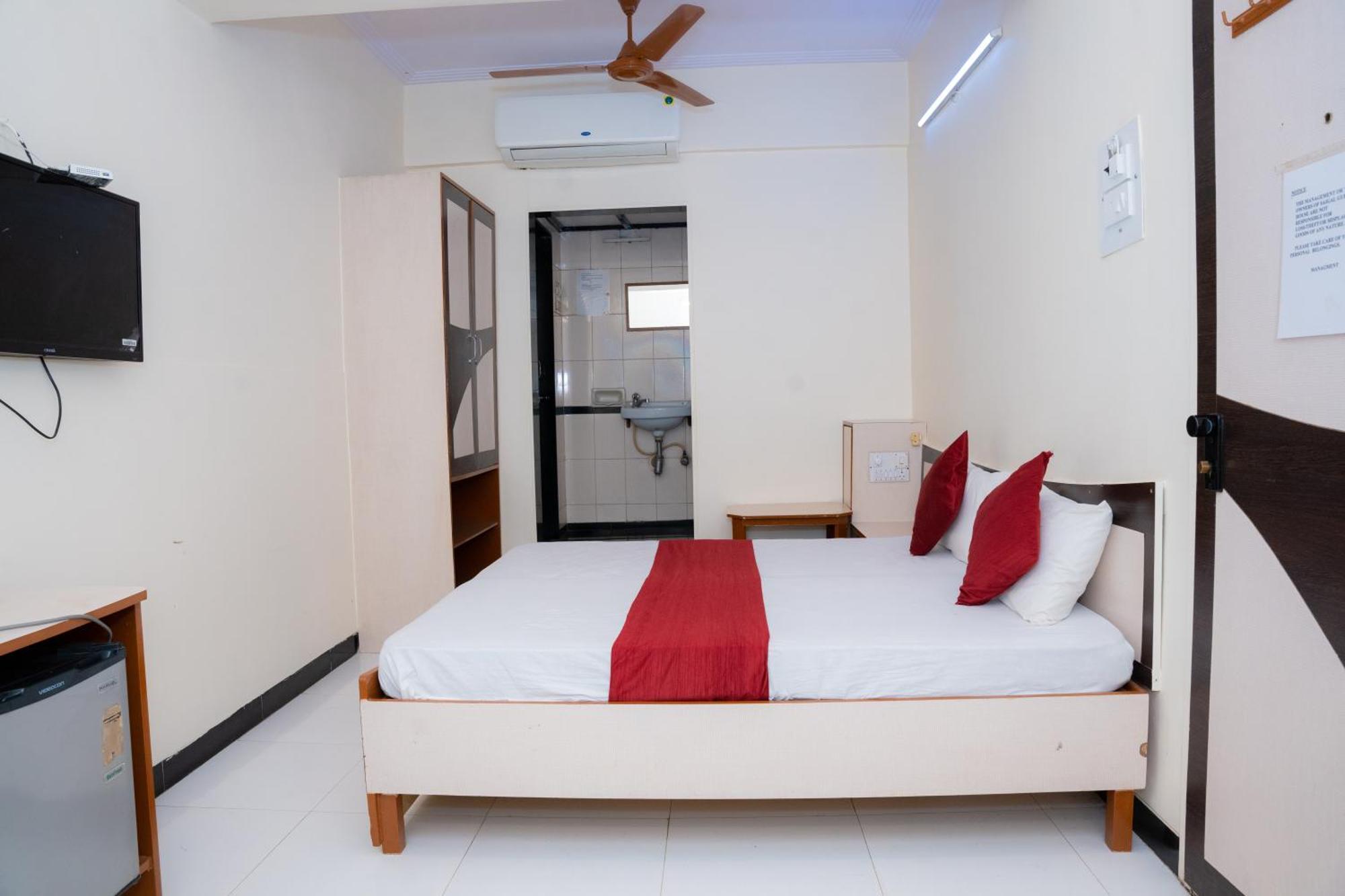 Saigal Guest House Mumbai Exterior photo