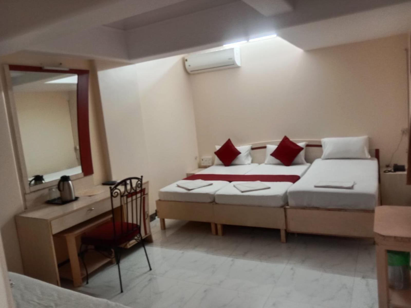 Saigal Guest House Mumbai Exterior photo